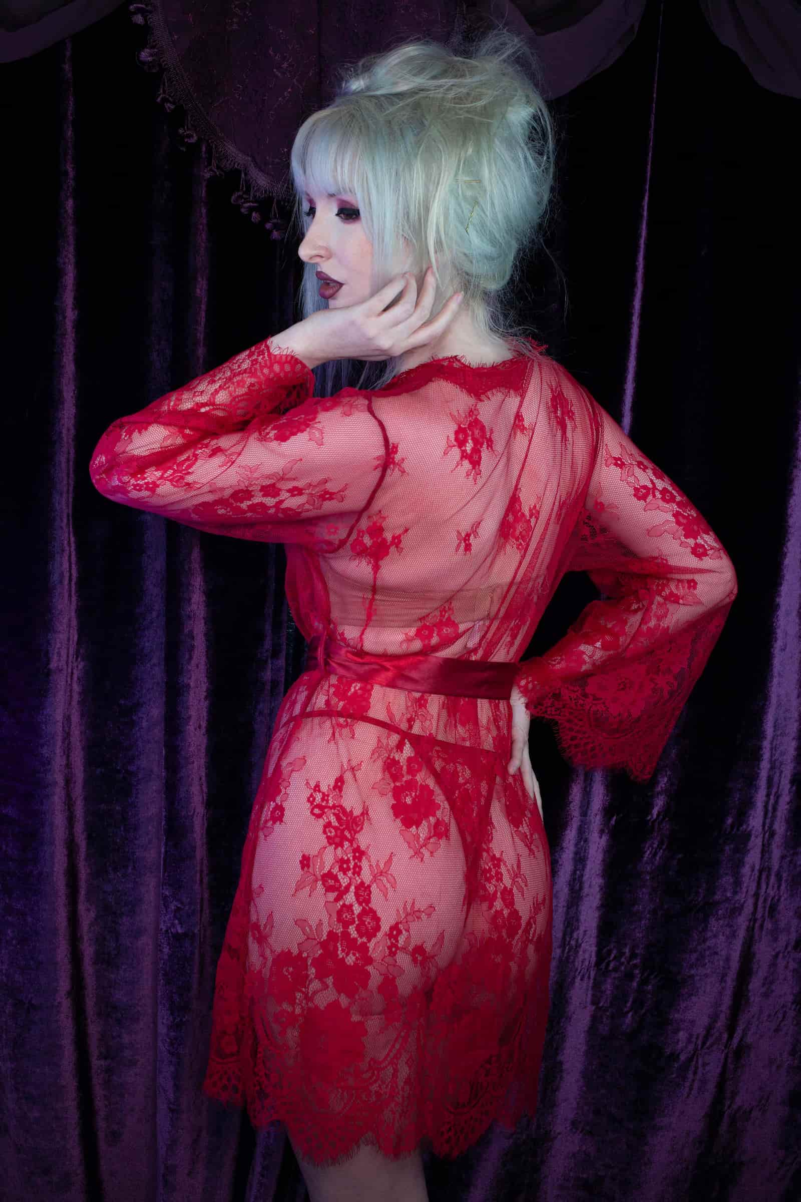 Anette - Red Eyelash Lace Robe